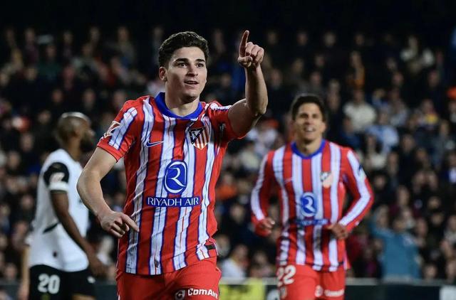 关于瓦伦西亚客场大胜，居中游积分榜的信息