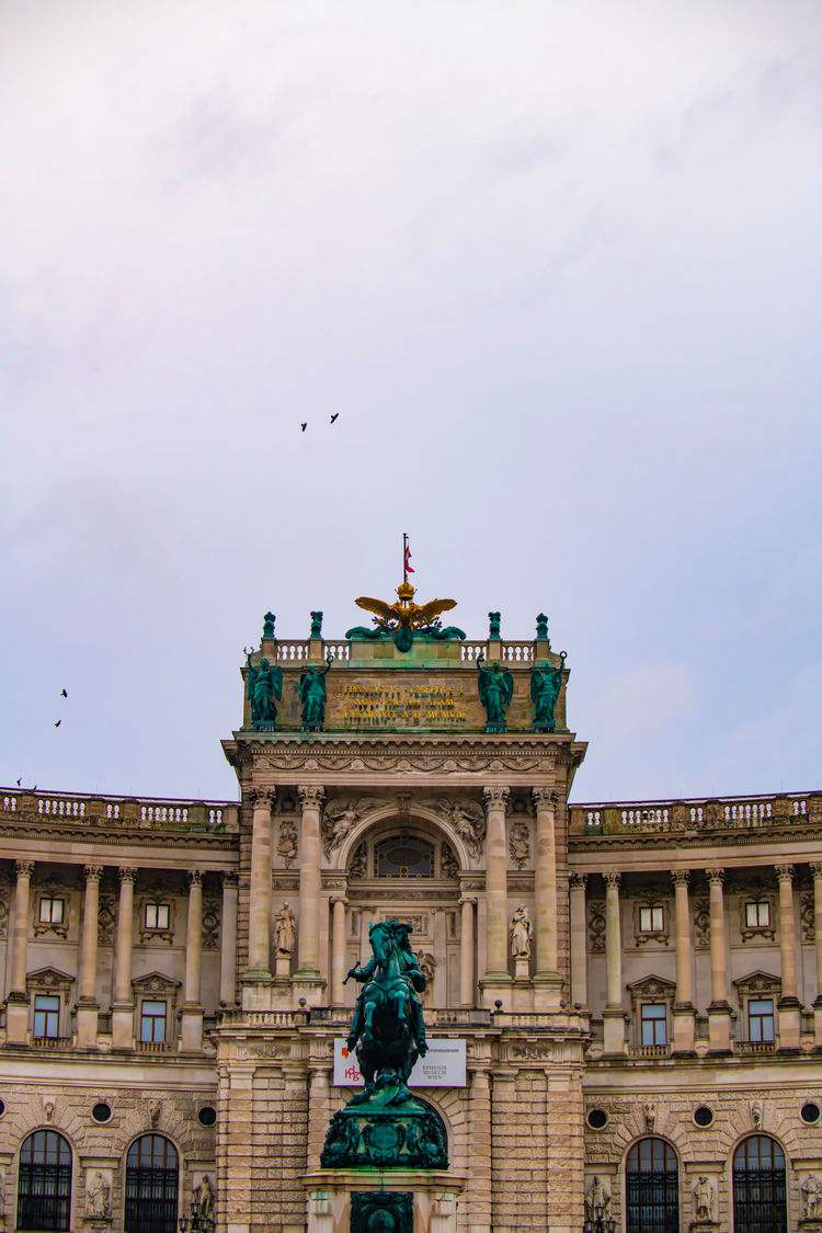 关于希腊奥林匹亚科斯大胜奥地利维也纳的信息 关于希腊奥林匹亚科斯大胜奥地利维也纳的信息