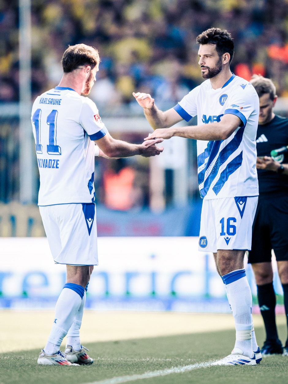 沙尔克球员表现出色,继续保持不败 沙尔克球员表现出色,继续保持不败