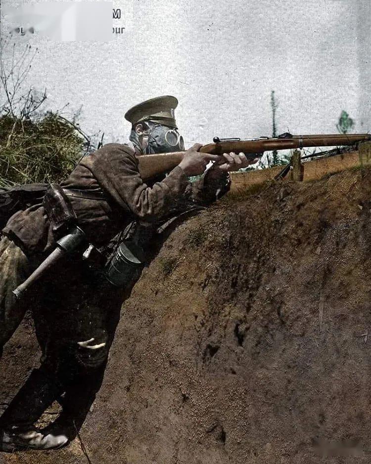 包含球场上的风云变幻，双方鏖战场上无惧的词条