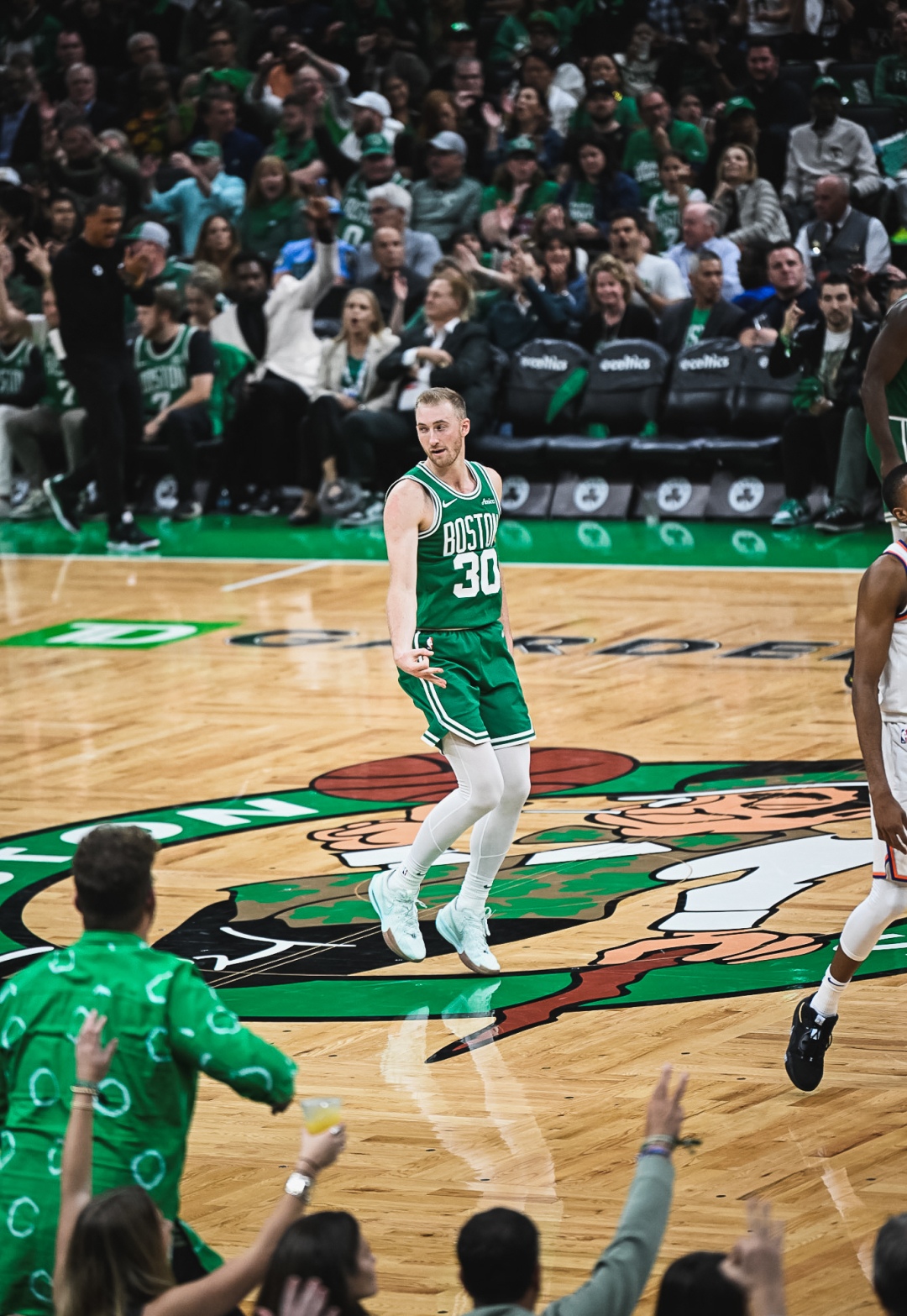 凯尔特人主场击败篮网,取得三连胜 凯尔特人主场击败篮网,取得三连胜