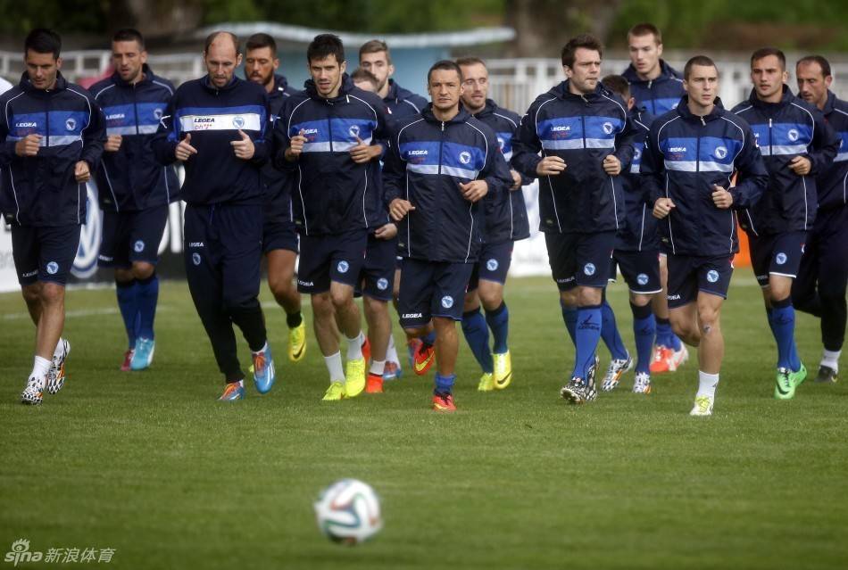 波黑队备战欧洲杯预选赛，备受关注