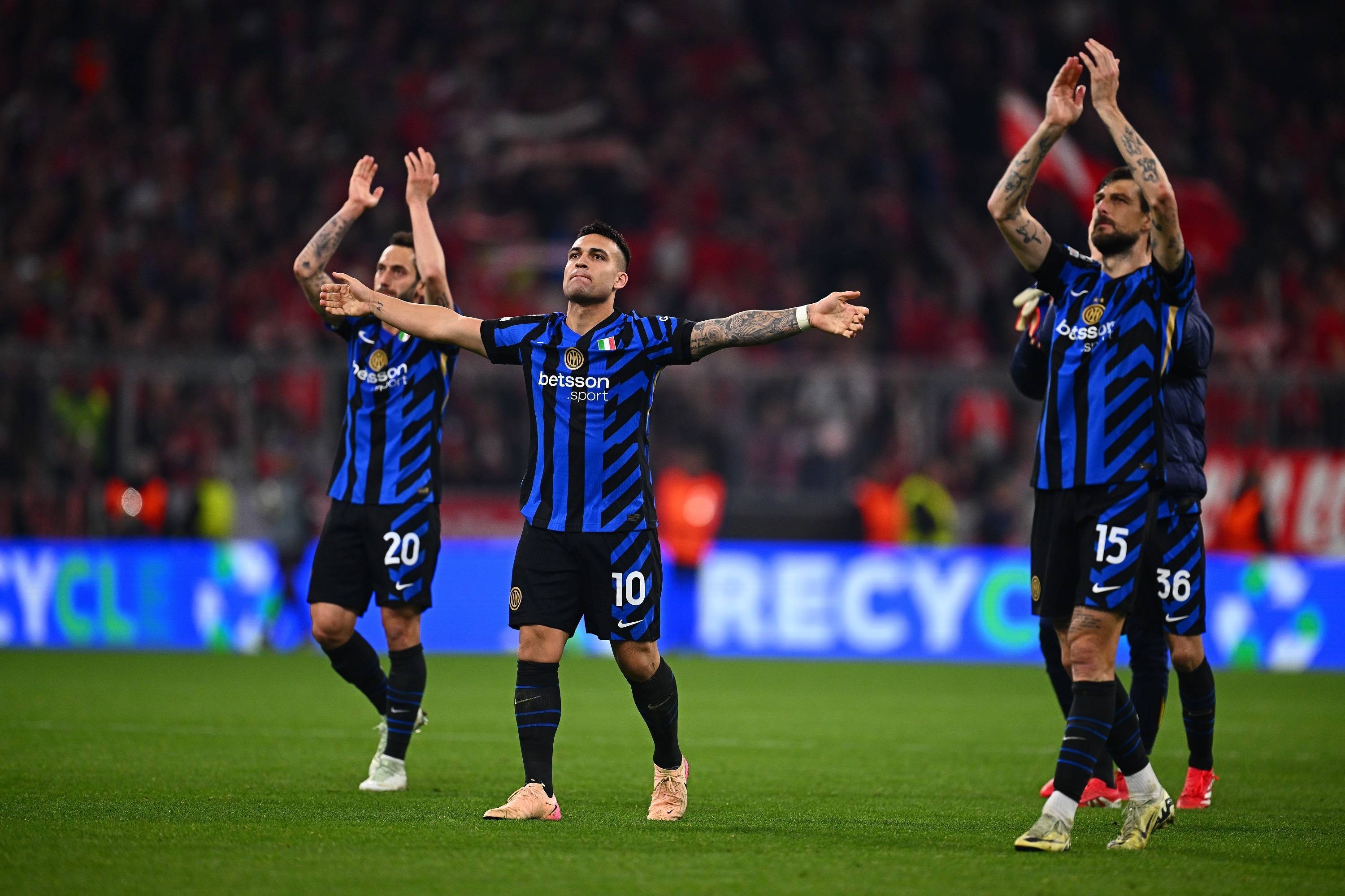 一场欧冠比赛因裁判判罚引发争议 一场欧冠比赛因裁判判罚引发争议