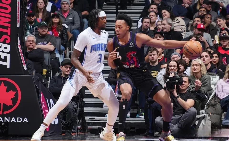 猛龙队防守高效,成功挫败对手 猛龙队防守高效,成功挫败对手