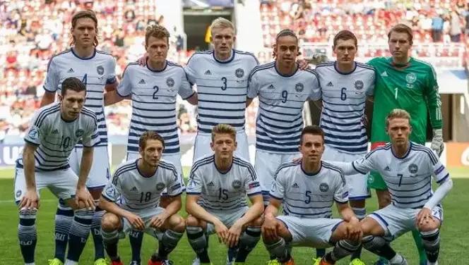 捷克队在欧洲预选赛中努力争取胜利 捷克队在欧洲预选赛中努力争取胜利