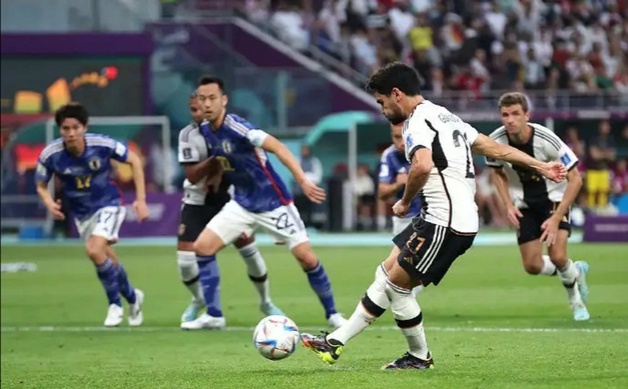 比赛场上火爆:德国队力挫对手的简单介绍 比赛场上火爆:德国队力挫对手的简单介绍