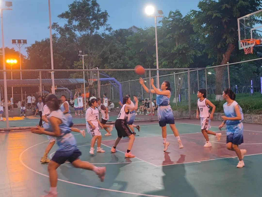 包含急速崛起！新人球队意气风发迎战强敌的词条