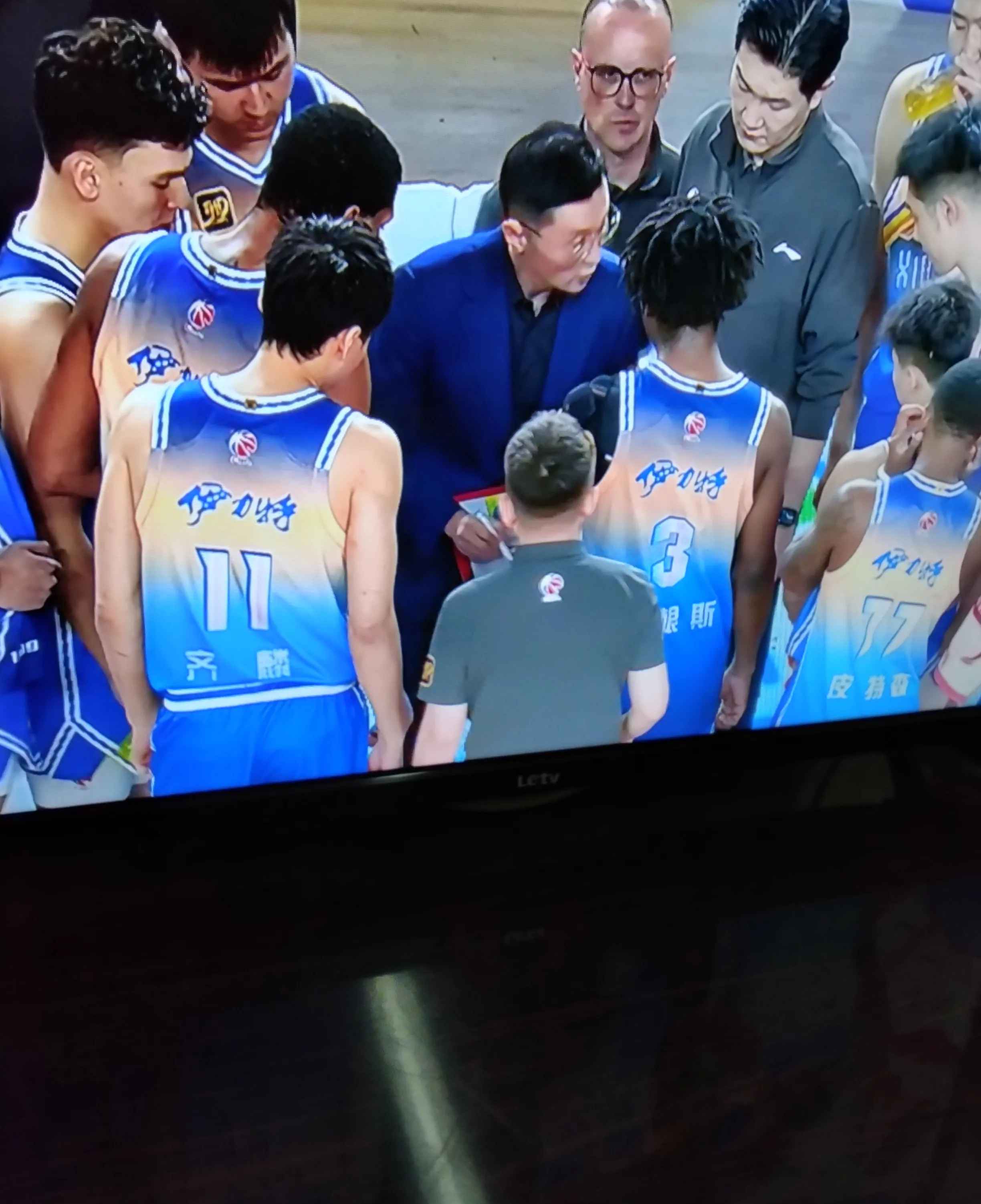 新疆队客场不敌青海队，遭遇掉队的简单介绍