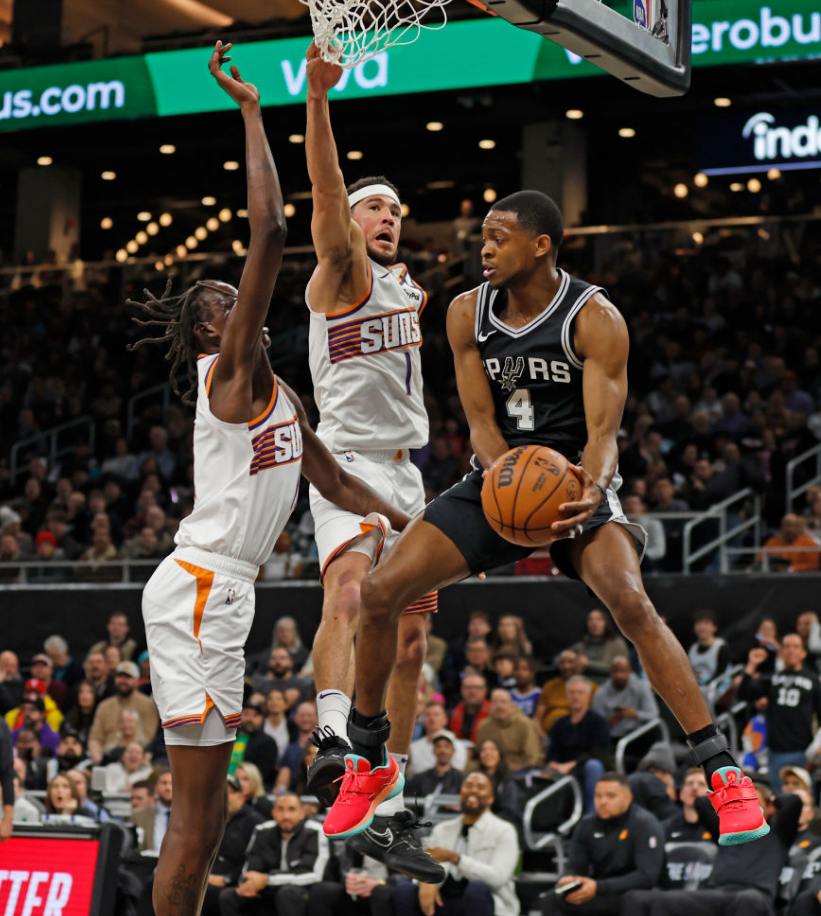 猛龙不敌马刺遭遇三连败,范弗利特难救主的简单介绍 猛龙不敌马刺遭遇三连败,范弗利特难救主的简单介绍