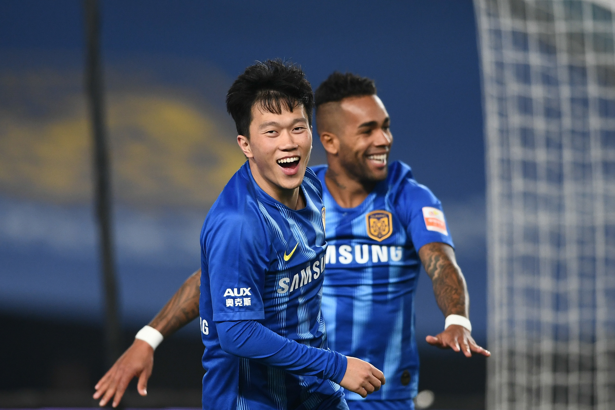 苏宁主场击败泰达，取得关键胜利