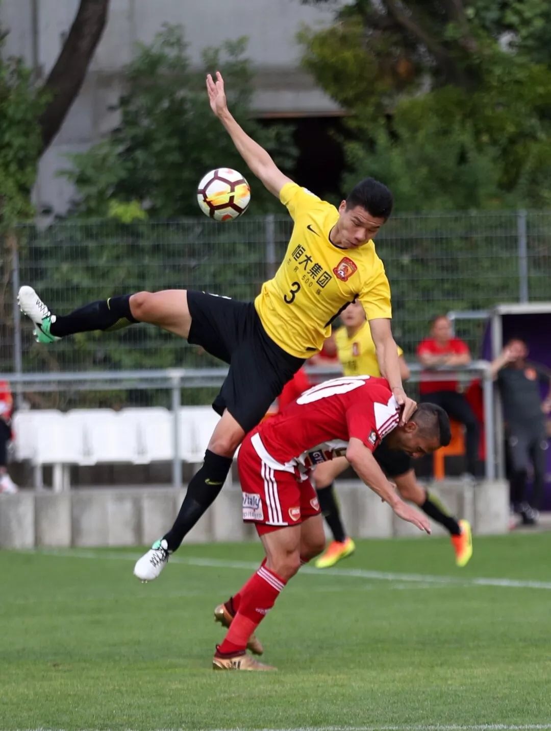 苏宁主场击败泰达,取得关键胜利 苏宁主场击败泰达,取得关键胜利