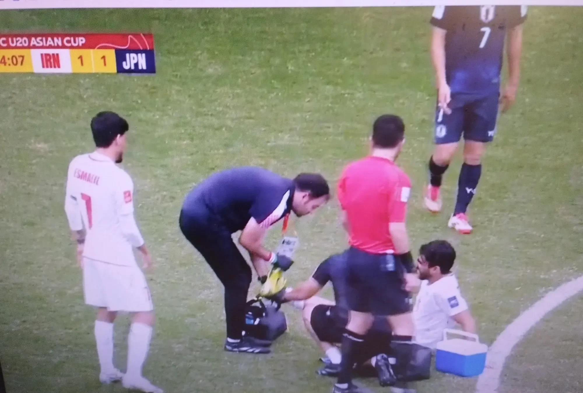 伊朗队在比赛中击败帕劳队,获得胜利 伊朗队在比赛中击败帕劳队,获得胜利