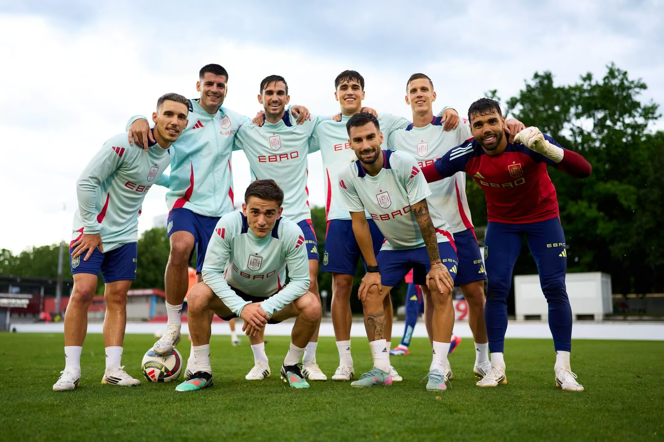 欧国联比赛赛场上演经典对决再现 欧国联比赛赛场上演经典对决再现