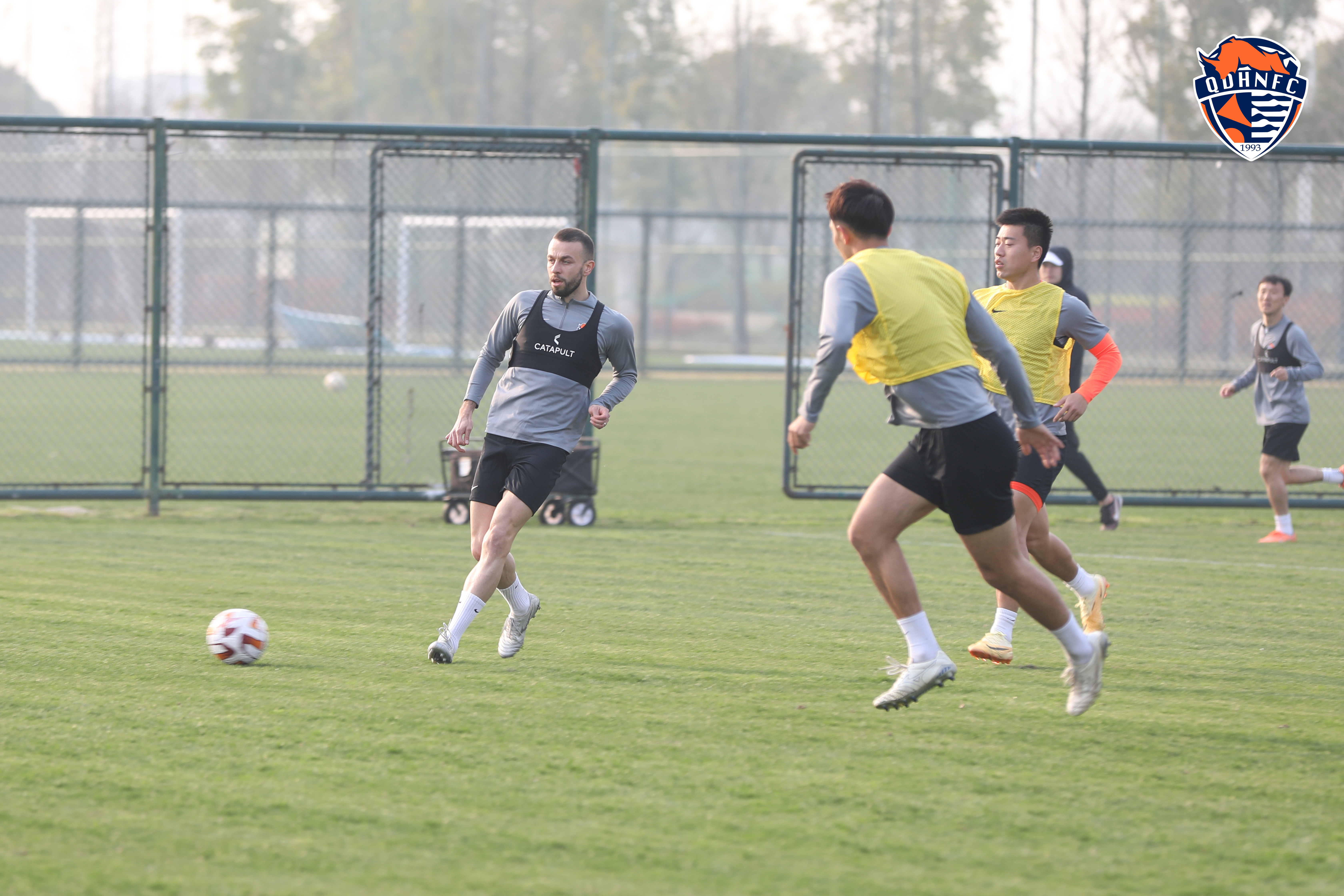 挑战极限:中超球员在赛场上尽展实力,迎接新挑战的简单介绍 挑战极限:中超球员在赛场上尽展实力,迎接新挑战的简单介绍