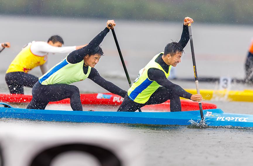 皮划艇男子赛:西班牙选手夺得金牌 皮划艇男子赛:西班牙选手夺得金牌