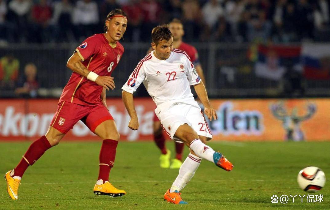 阿尔巴尼亚队在预选赛中表现不俗,赢得掌声 阿尔巴尼亚队在预选赛中表现不俗,赢得掌声