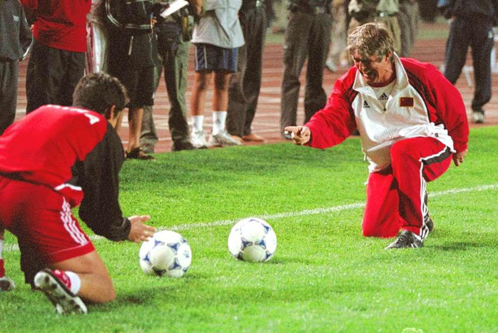 米卢嫩斯球队迎战强敌提升士气