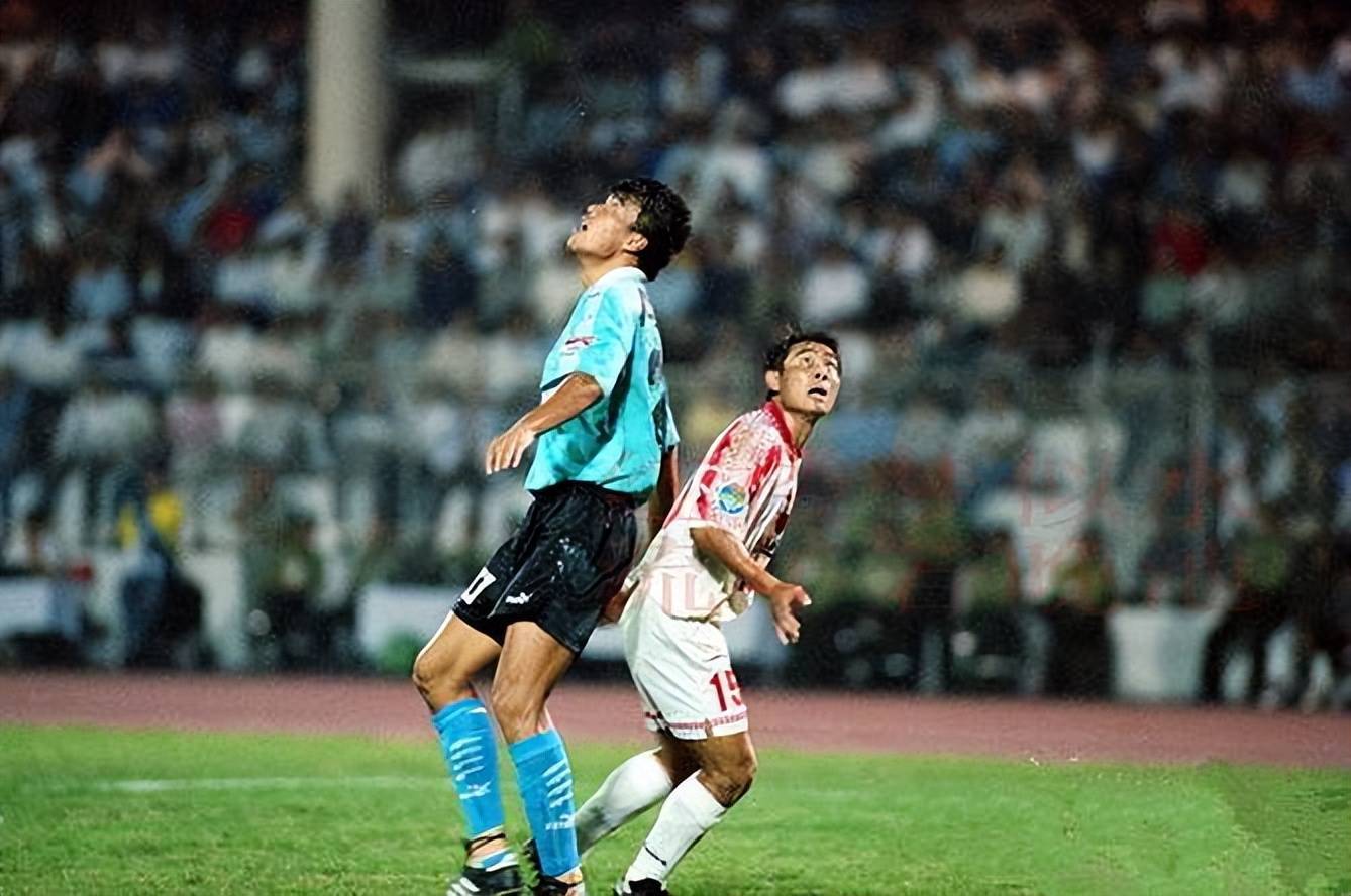 国内足球盛事掀起高潮拉锯战 国内足球盛事掀起高潮拉锯战