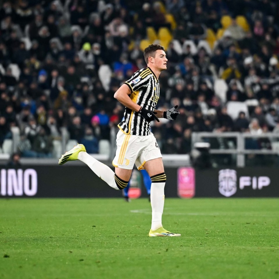 尤文图斯主场逼平弗罗西诺内,表现一般的简单介绍 尤文图斯主场逼平弗罗西诺内,表现一般的简单介绍