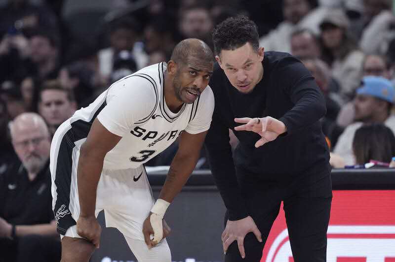 包含雄鹿险胜马刺,字母哥独造超高得分的词条 包含雄鹿险胜马刺,字母哥独造超高得分的词条