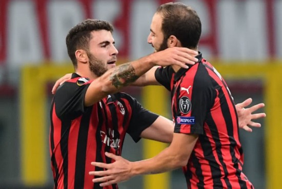 左路带球犀利,球队取胜在望 左路带球犀利,球队取胜在望