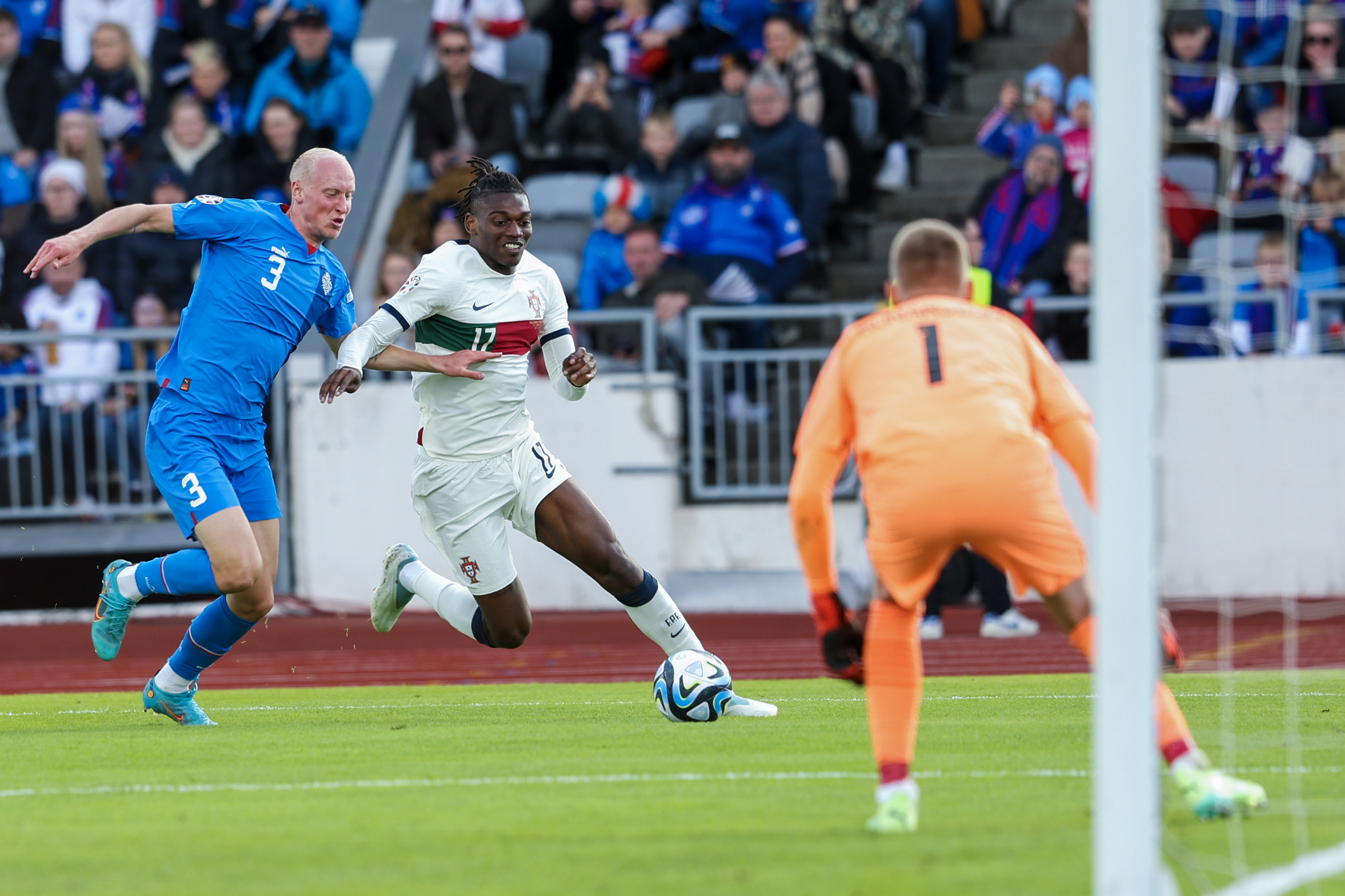 冰岛客场失利，欧预赛小组出线可望堪忧