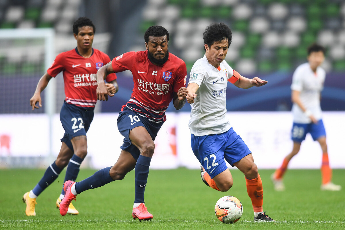 关于希腊外援光头因伤退出最重要一战的信息 关于希腊外援光头因伤退出最重要一战的信息