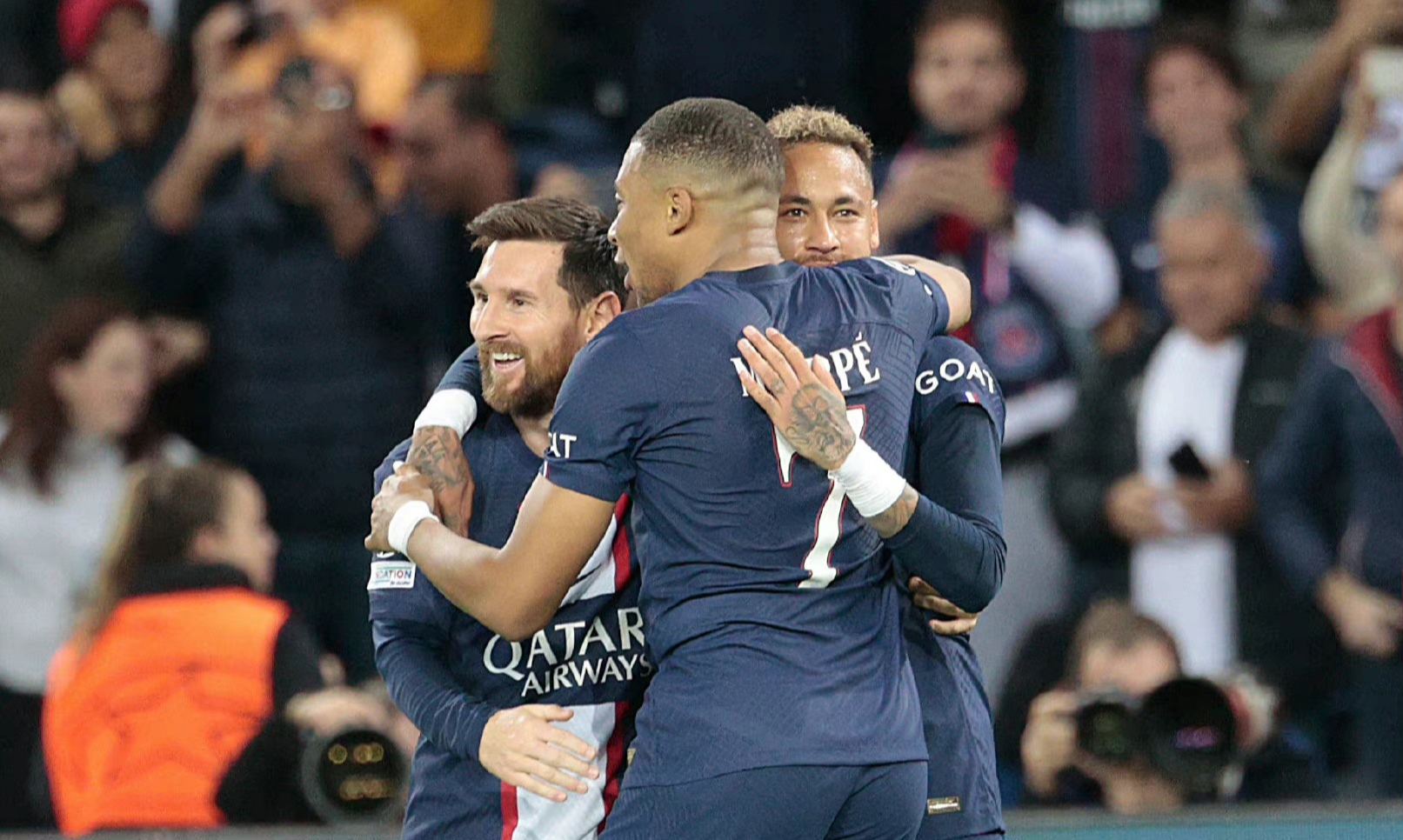 V5翻盘C9，Zeus拿下关键大龙强强对话四强赛，留下经典瞬间