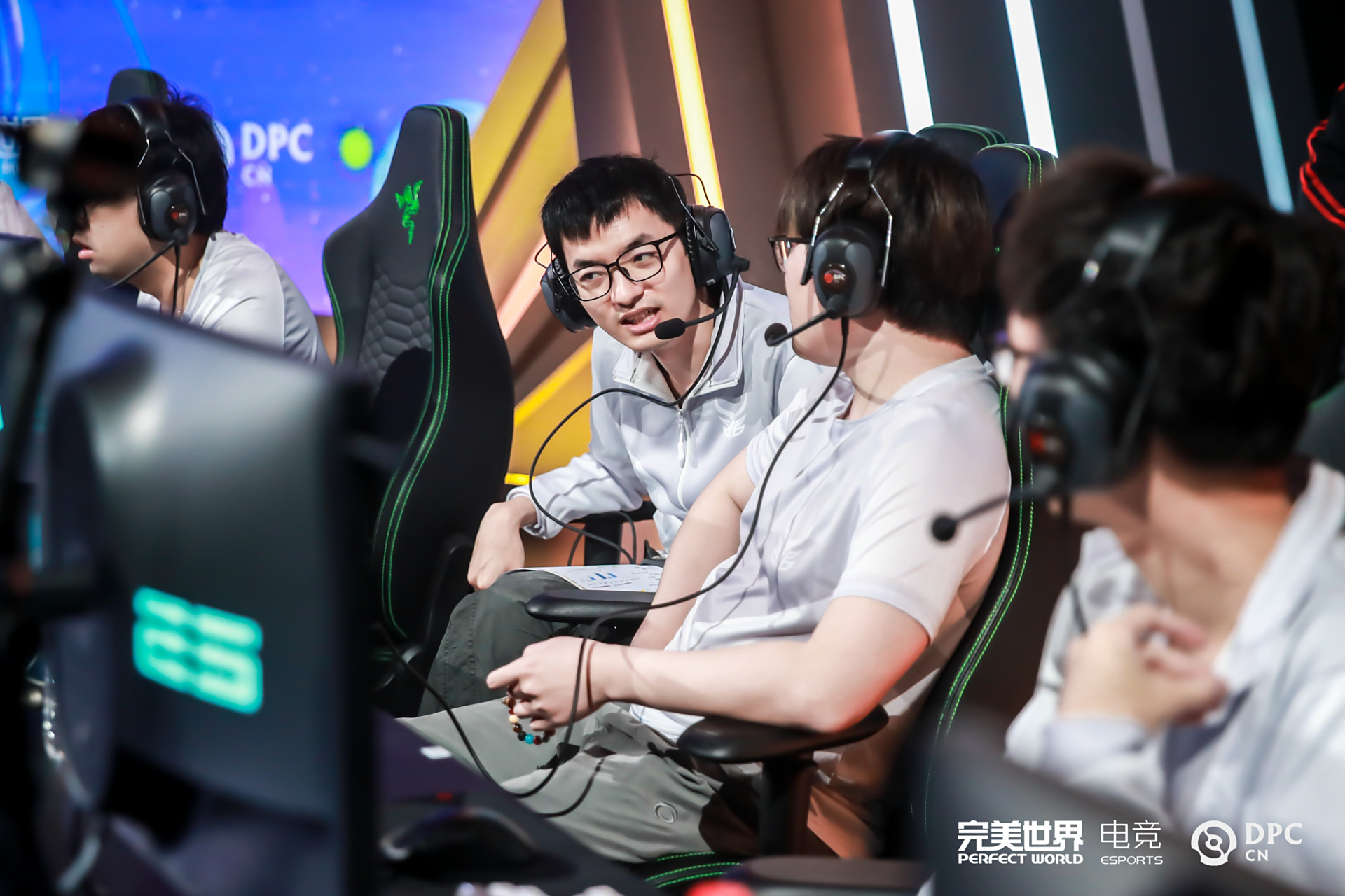 LGD碾压PSG,Peanut拿下关键大龙顶尖较量成都决赛之夜,点燃全场激情 LGD碾压PSG,Peanut拿下关键大龙顶尖较量成都决赛之夜,点燃全场激情