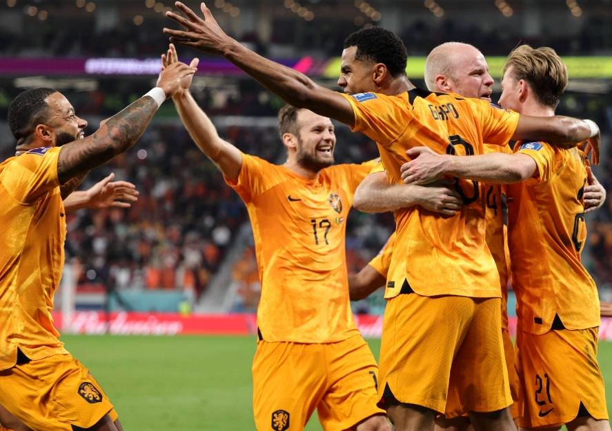 芬兰队历史性首次参加欧洲杯小组赛 芬兰队历史性首次参加欧洲杯小组赛