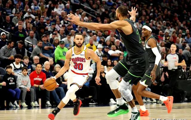 开拓者队战胜鹈鹕,球队状态回升备战下一场比赛的简单介绍 开拓者队战胜鹈鹕,球队状态回升备战下一场比赛的简单介绍