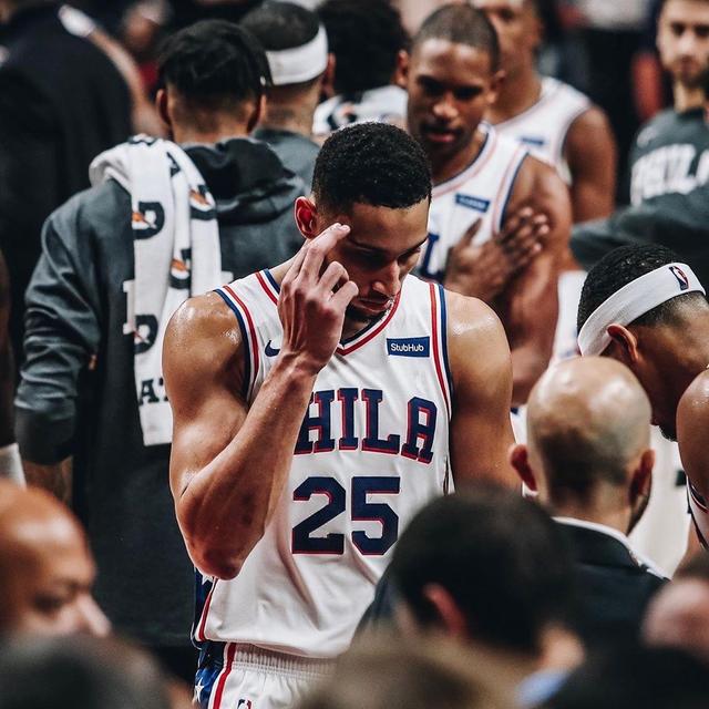 76人不敌公牛，西蒙斯手感低迷无法带领球队赢球