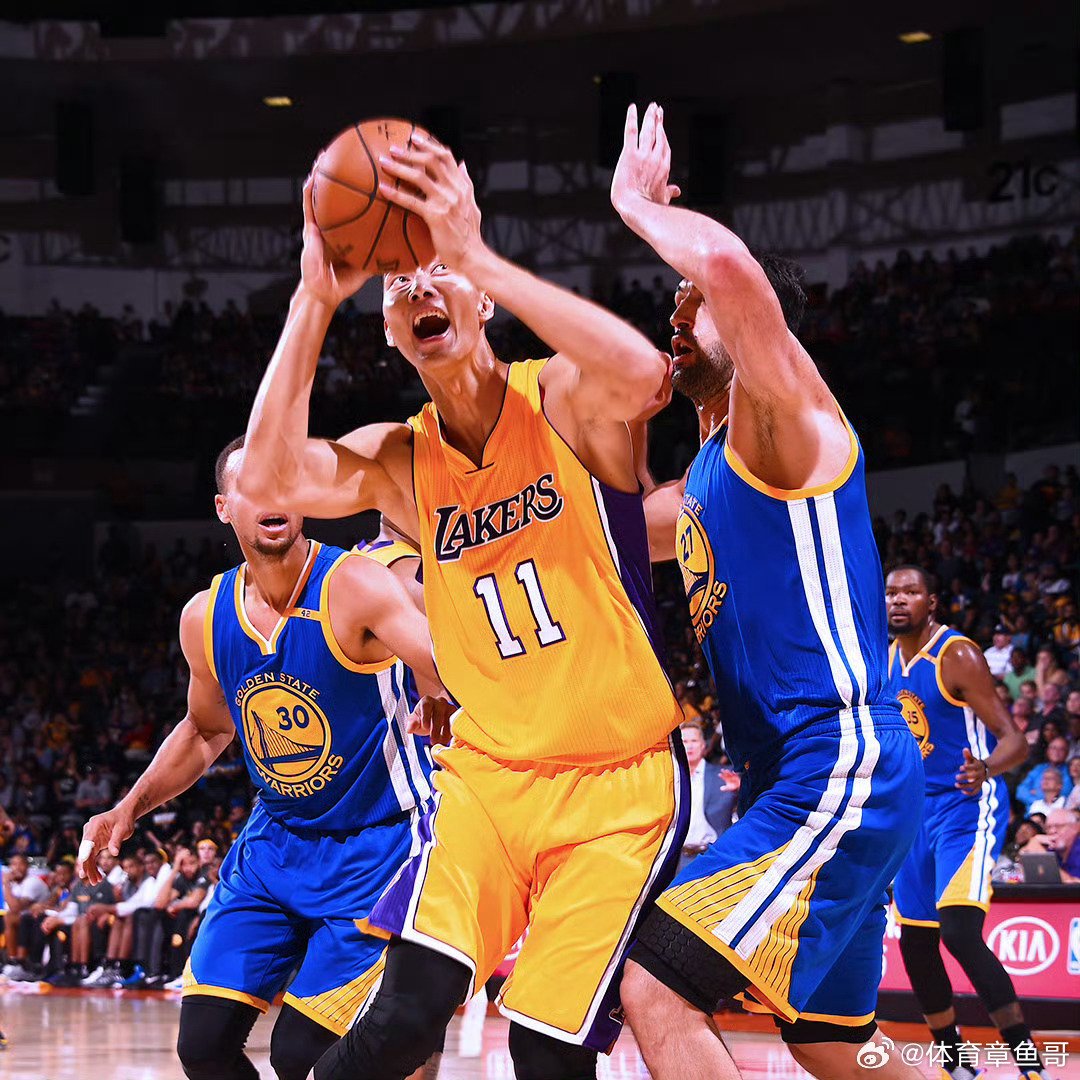 江苏队完胜湖人，易建联高光表现的简单介绍